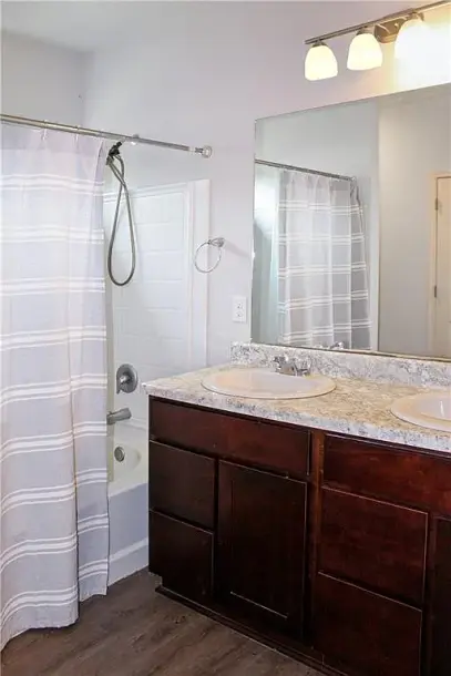 CHARMING 4 BEDROOM 2 BATH HOME-3